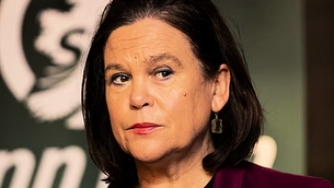 Man with no history of violence strangled fiancée to death in psychotic episode, psychiatrist tells trial Man with no history of violence strangled fiancée to death in psychotic episode, psychiatrist tells trial